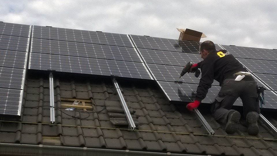 D-tech Solutions Neeroeteren - plaatsen zonnepanelen Limburg, Antwerpen en Brabant